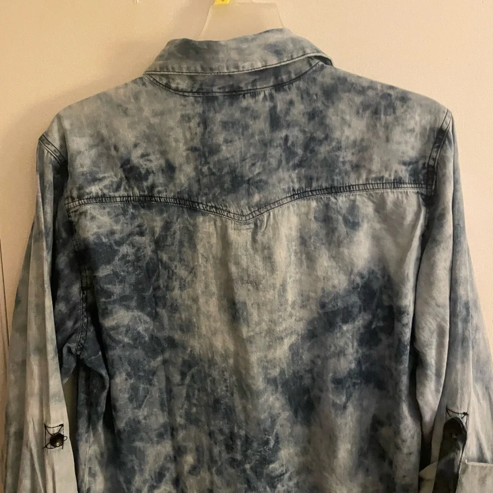 Thrill Distressed Indigo Shirt - Picture 3 of 7